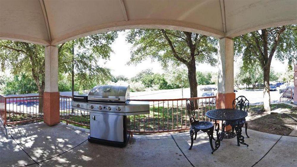 Sonesta Simply Suites Austin The Domain Area Экстерьер фото